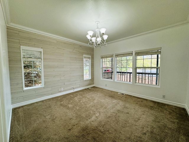 2069 NE Hollow Tree Lane, Bend, OR 97701