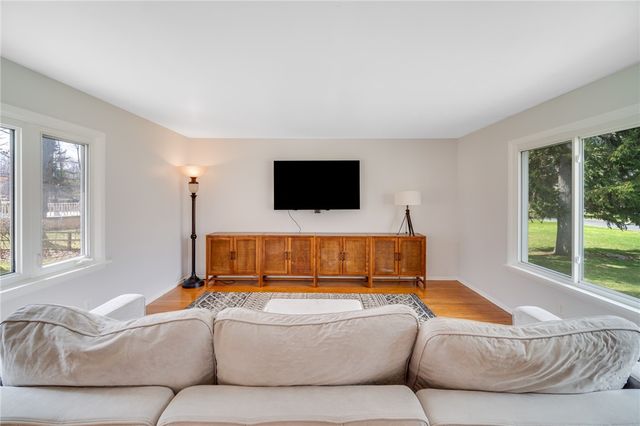 691 Regina Drive, Webster, NY 14580