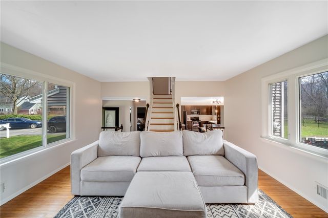 691 Regina Drive, Webster, NY 14580