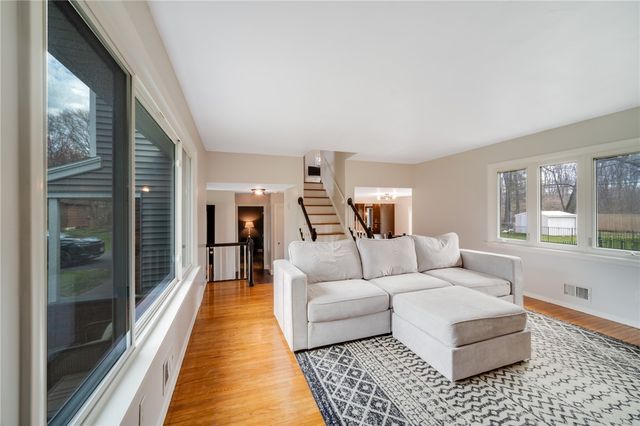 691 Regina Drive, Webster, NY 14580