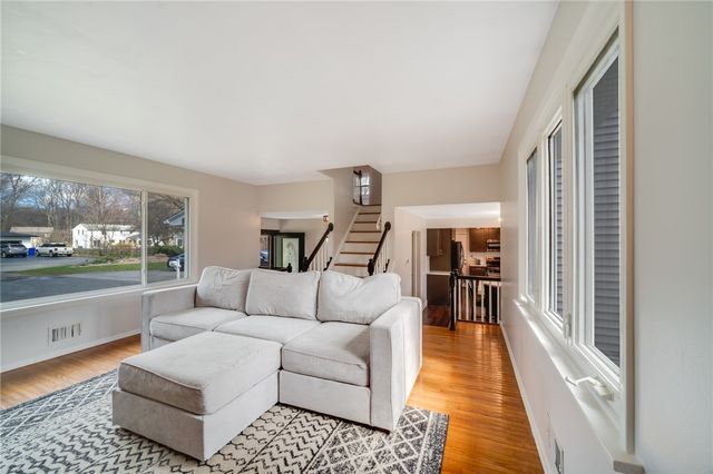 691 Regina Drive, Webster, NY 14580