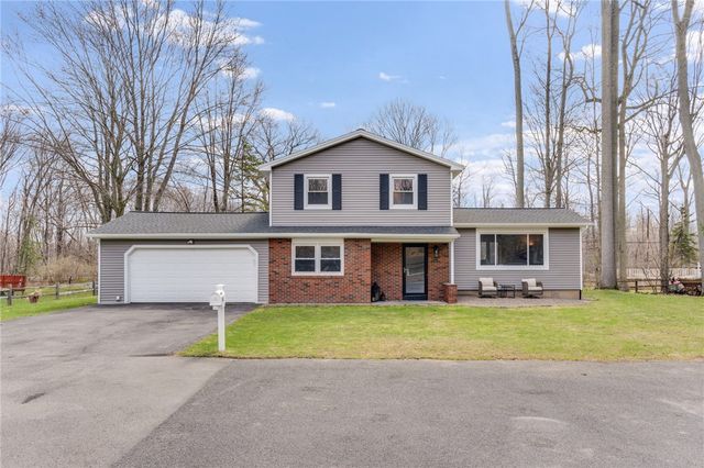 691 Regina Drive, Webster, NY 14580