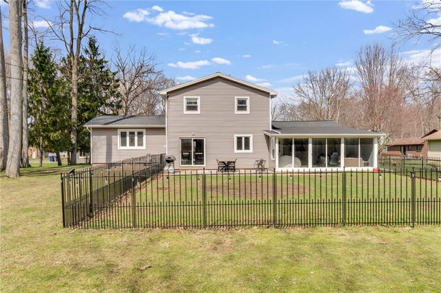 691 Regina Drive, Webster, NY 14580