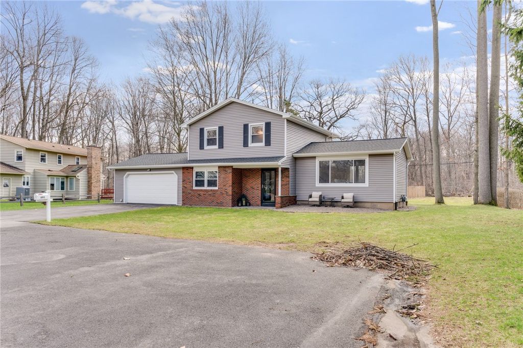 691 Regina Drive, Webster, NY 14580