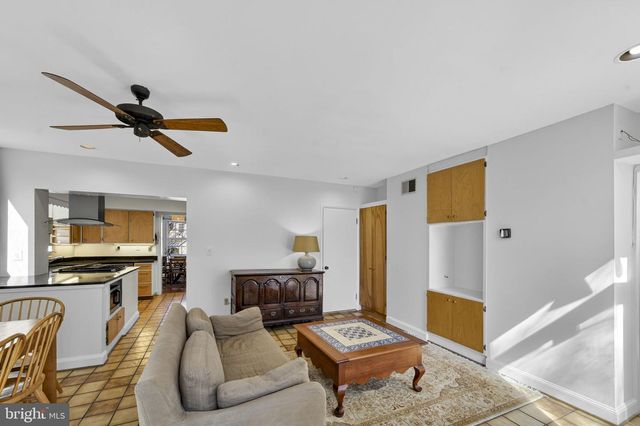 3732 ALTON PL NW, Washington, DC 20016