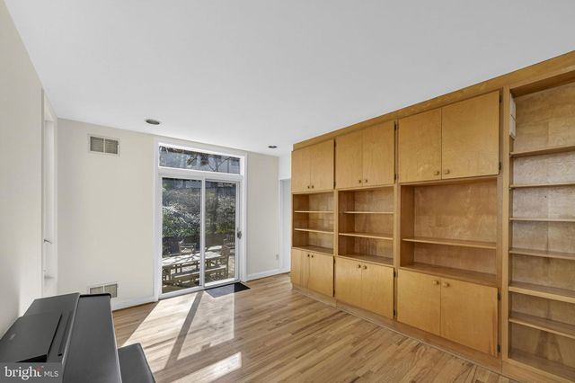 3732 ALTON PL NW, Washington, DC 20016