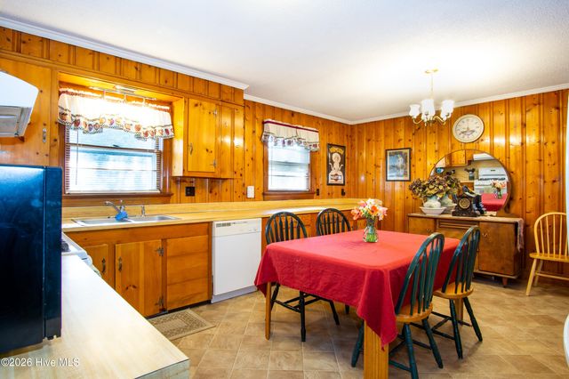 111 North Drive, Chocowinity, NC 27817