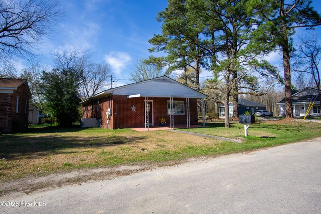 111 North Drive, Chocowinity, NC 27817