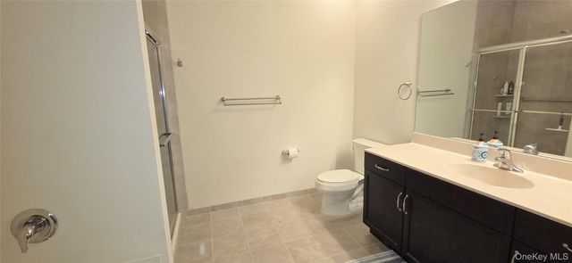 41 Greentree Court, Shirley, NY 11967