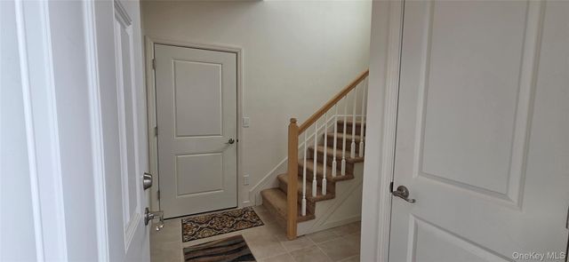 41 Greentree Court, Shirley, NY 11967