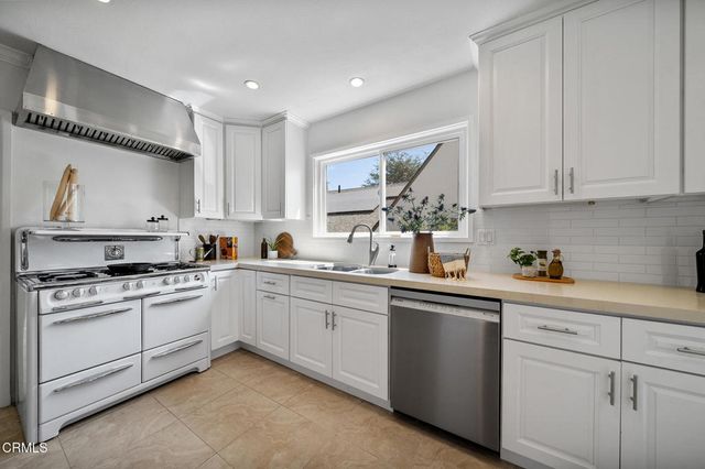 2370 Catherine Road, Altadena, CA 91001