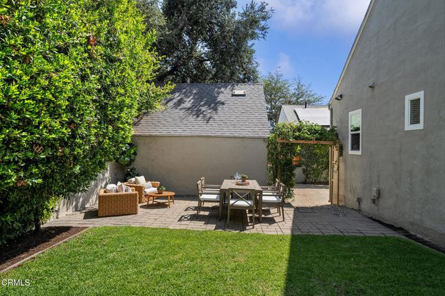 2370 Catherine Road, Altadena, CA 91001