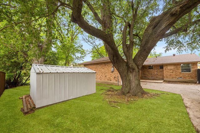 1240 Tosch Lane, Mesquite, TX 75149