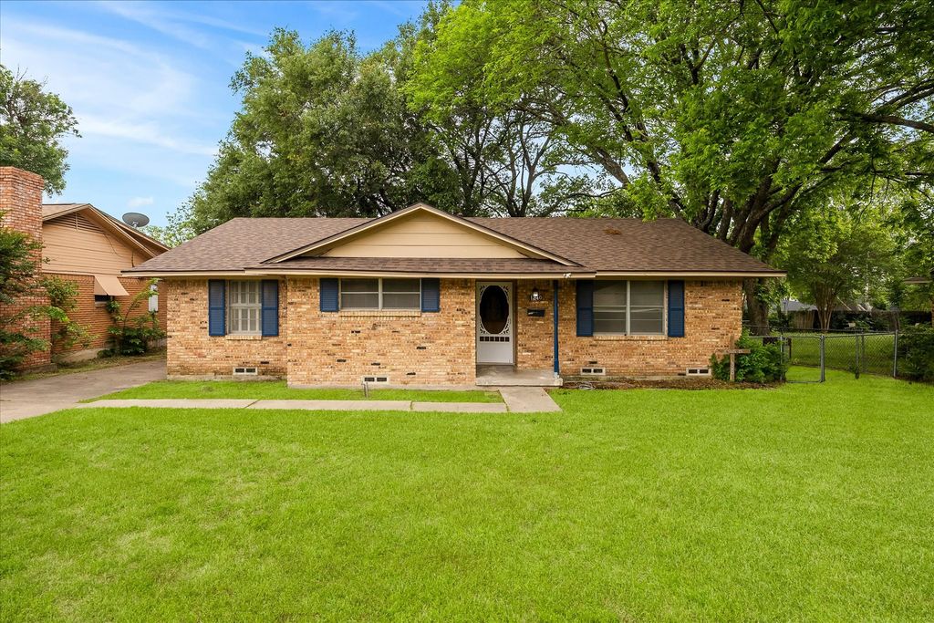 1240 Tosch Lane, Mesquite, TX 75149