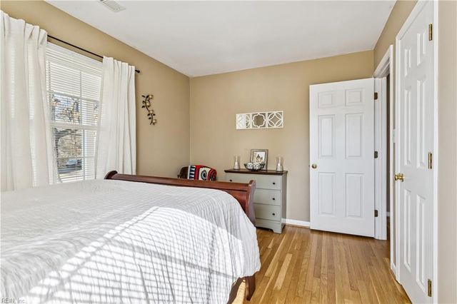 496 Windemere RD, Newport News, VA 23602