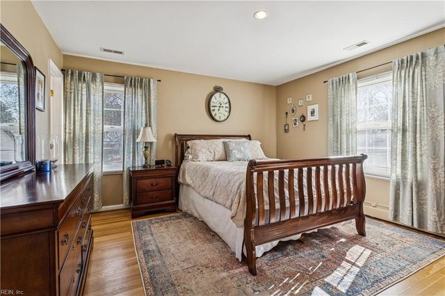 496 Windemere RD, Newport News, VA 23602