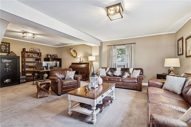 496 Windemere RD, Newport News, VA 23602