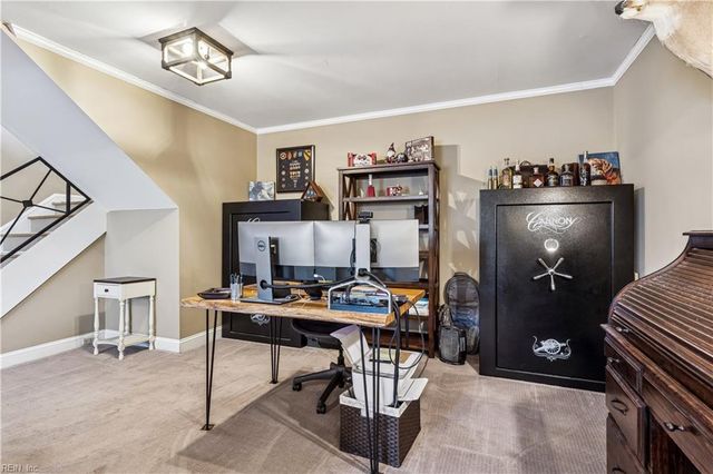 496 Windemere RD, Newport News, VA 23602