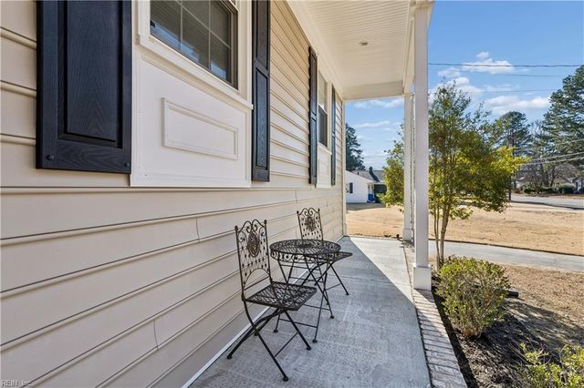 496 Windemere RD, Newport News, VA 23602