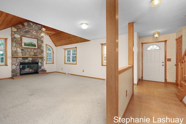 9410 Summit Avenue Ne, Rockford City, MI 49341