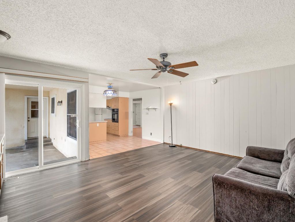 Image 14 of property listing at 525 E Vartikian Avenue, Fresno, CA 93710