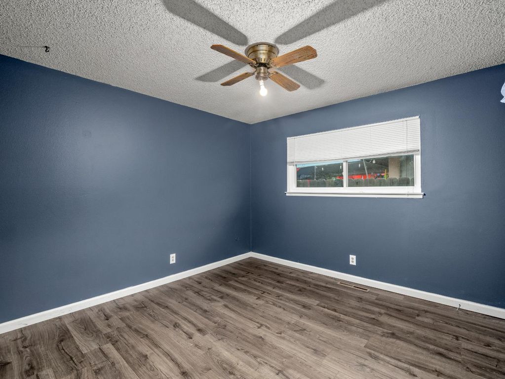 Image 21 of property listing at 525 E Vartikian Avenue, Fresno, CA 93710