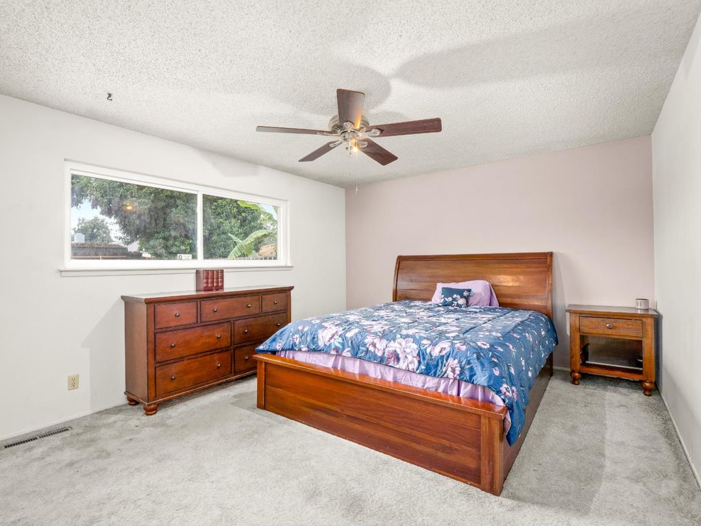 Image 25 of property listing at 525 E Vartikian Avenue, Fresno, CA 93710