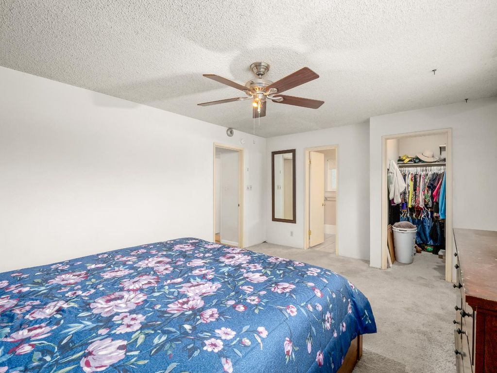 Image 26 of property listing at 525 E Vartikian Avenue, Fresno, CA 93710