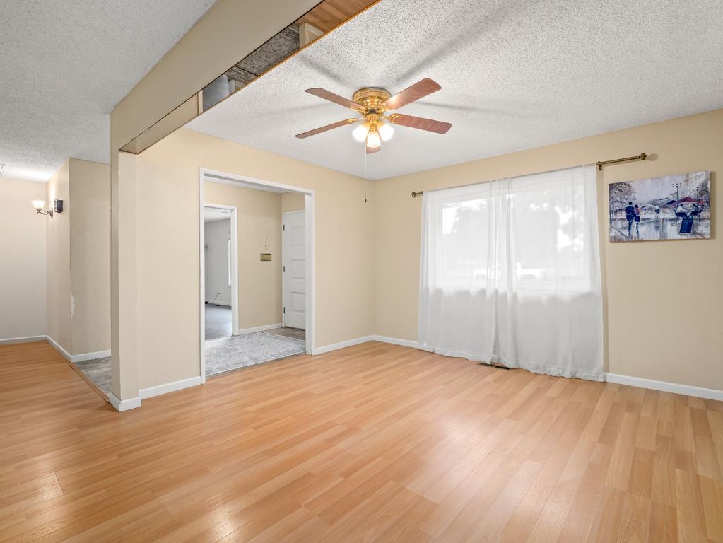 Image 9 of property listing at 525 E Vartikian Avenue, Fresno, CA 93710