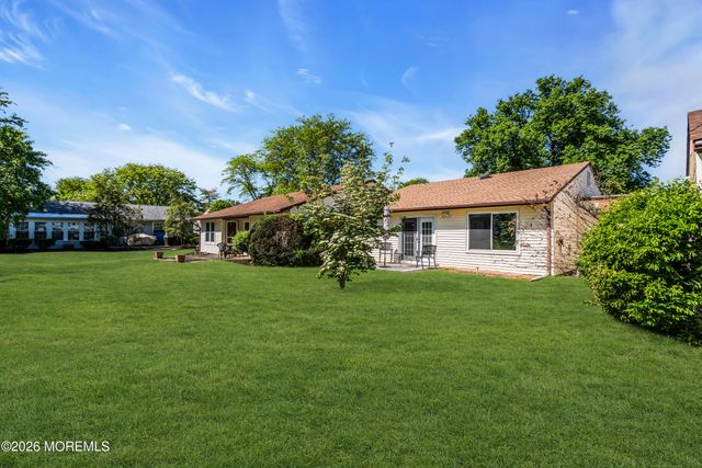 150 Maclura Plz Plaza C, Monroe, NJ 08831