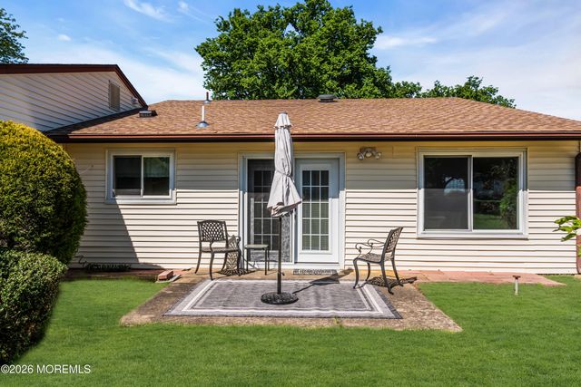 150 Maclura Plz Plaza C, Monroe, NJ 08831