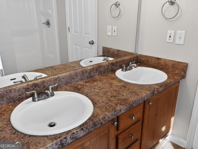 3968 Old Lantern Drive, Lithonia, GA 30038