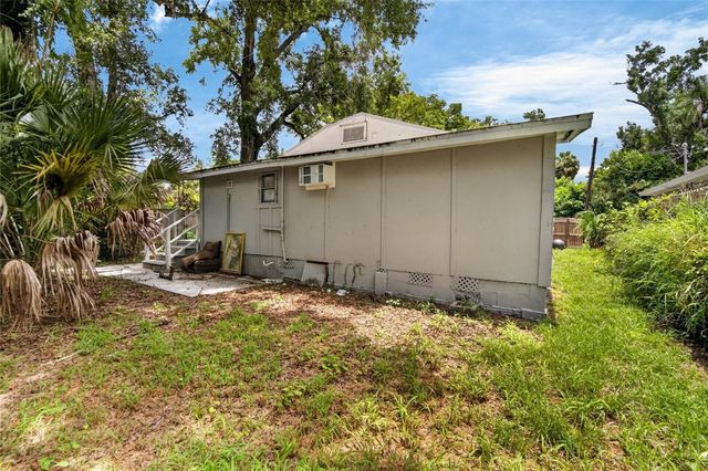 8114 N 11TH STREET, Tampa, FL 33604
