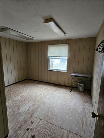 3083 Leechburg Rd, Lower Burrell, PA 15068