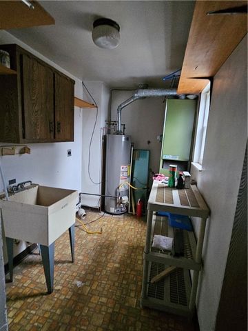 3083 Leechburg Rd, Lower Burrell, PA 15068