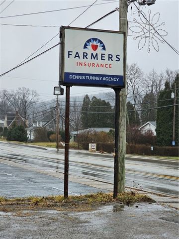 3083 Leechburg Rd, Lower Burrell, PA 15068