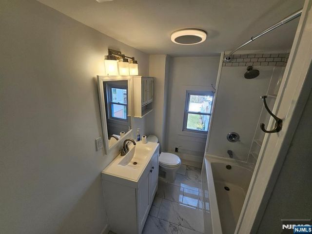 611 New York Avenue, Lyndhurst, NJ 07071