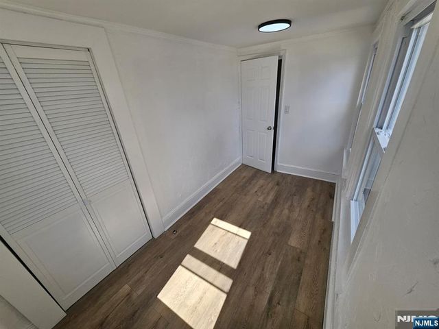 611 New York Avenue, Lyndhurst, NJ 07071