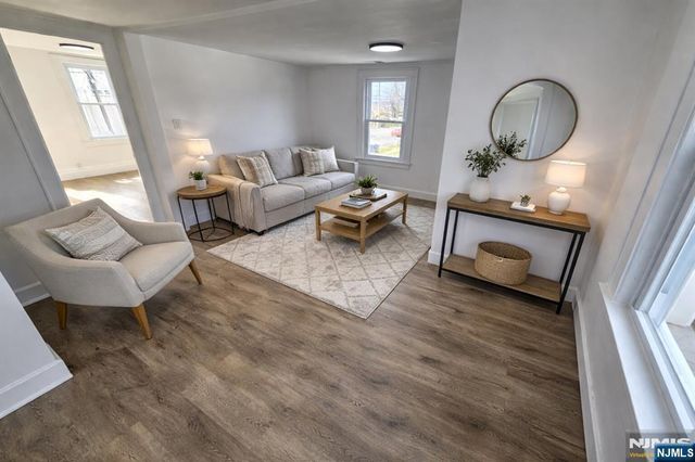 611 New York Avenue, Lyndhurst, NJ 07071