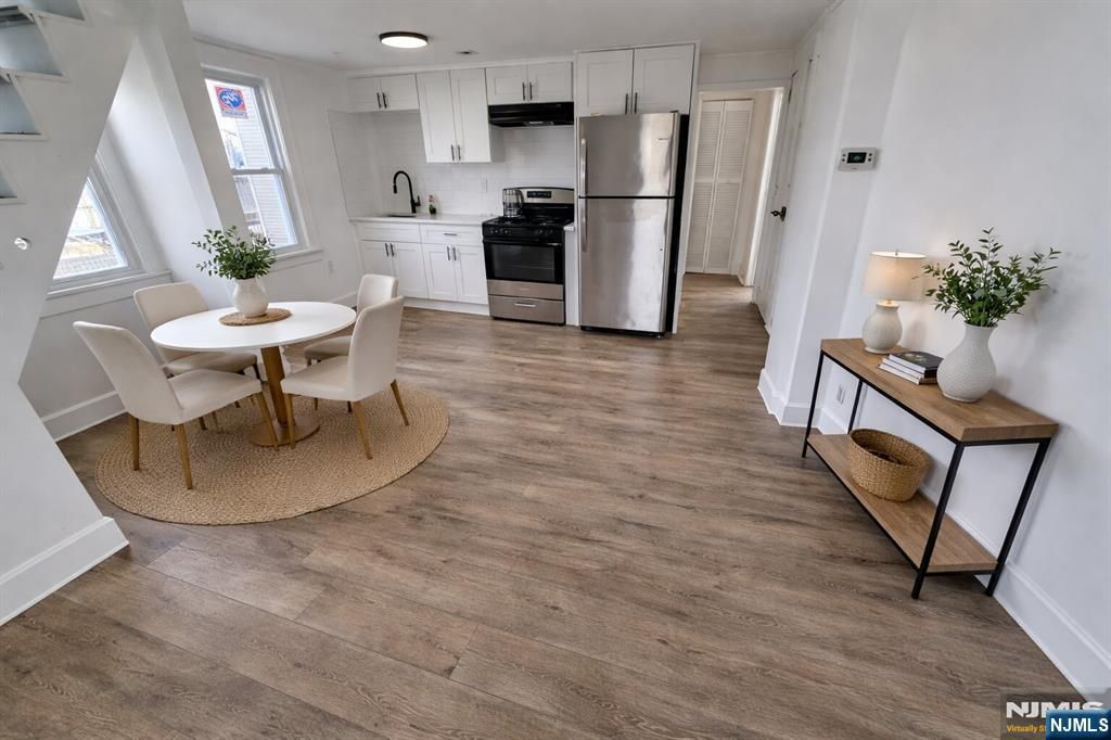 611 New York Avenue, Lyndhurst, NJ 07071