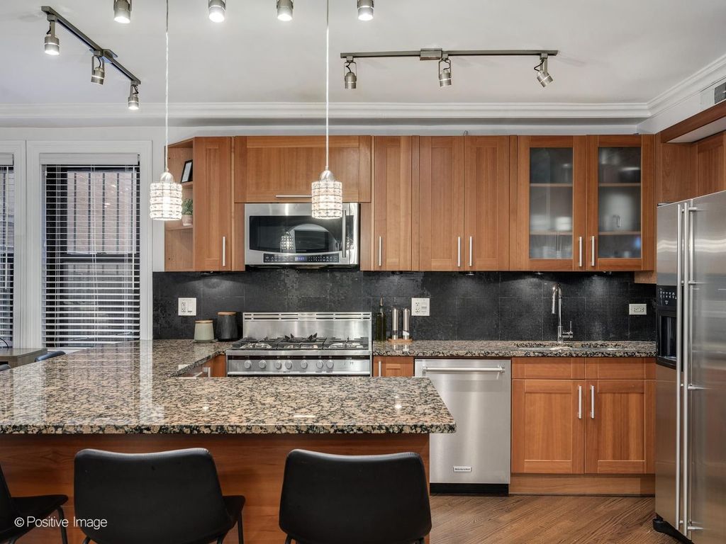 433 W Briar Place 1B, Chicago, IL 60657 — photo 5