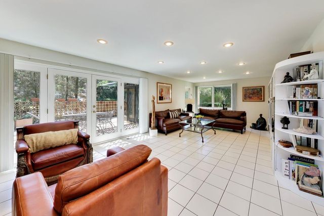 9000 Tripp Avenue, Skokie, IL 60076