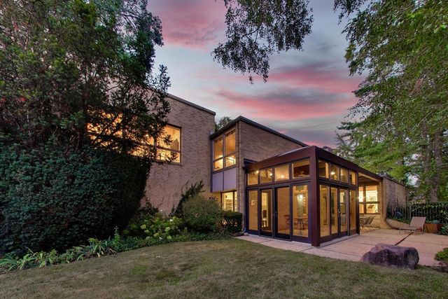 9000 Tripp Avenue, Skokie, IL 60076
