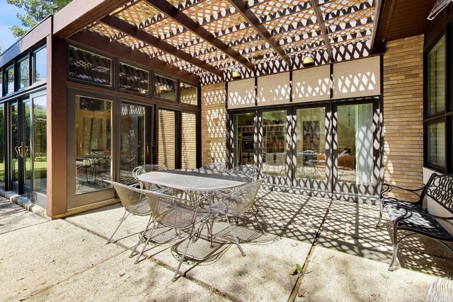9000 Tripp Avenue, Skokie, IL 60076