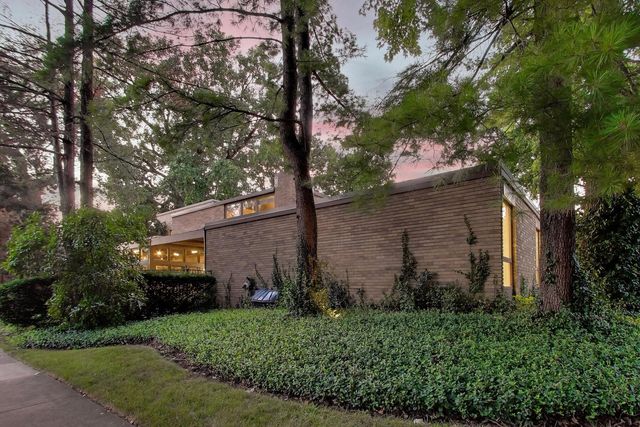 9000 Tripp Avenue, Skokie, IL 60076