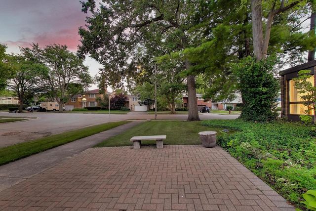 9000 Tripp Avenue, Skokie, IL 60076