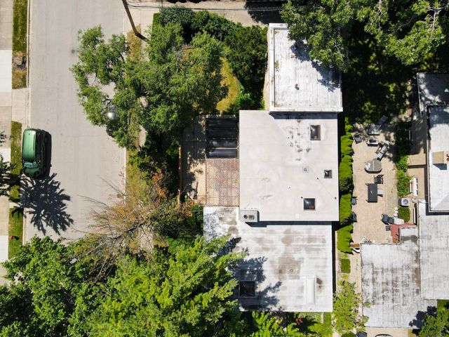 9000 Tripp Avenue, Skokie, IL 60076