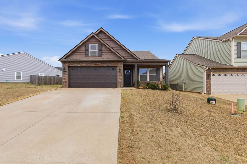1161 Wanley Way, Boiling Springs, SC 29316