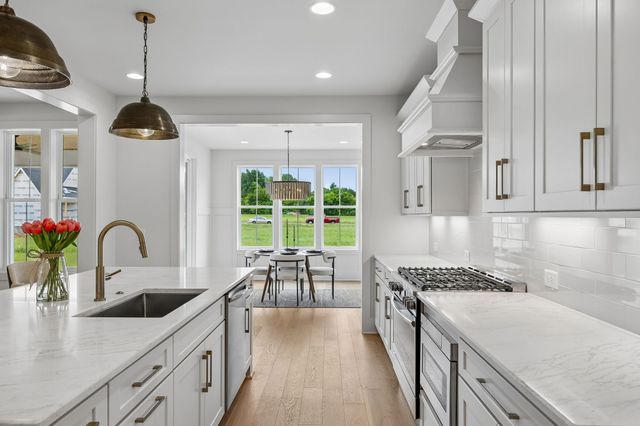 6220 Cedar Brooke Lane, Spring Hill, TN 37174