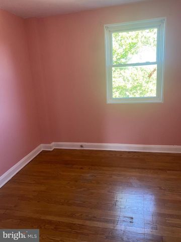 906 MASEFIELD RD, Baltimore, MD 21207